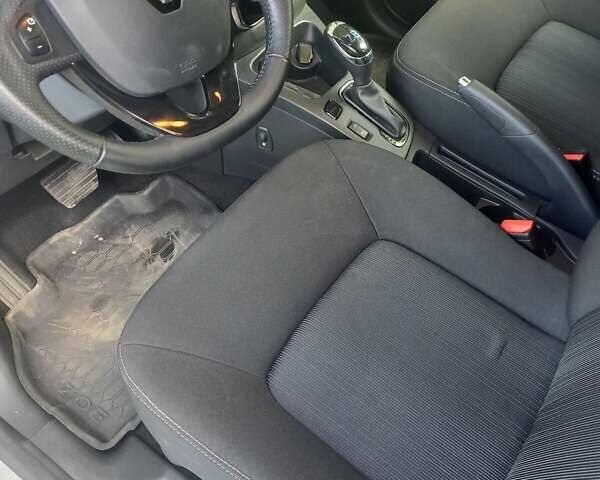 Сірий Рено Зое, об'ємом двигуна 0 л та пробігом 27 тис. км за 11450 $, фото 10 на Automoto.ua