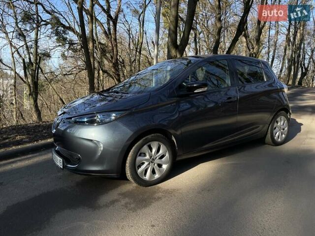 Серый Рено Зое, объемом двигателя 0 л и пробегом 43 тыс. км за 11600 $, фото 2 на Automoto.ua