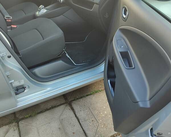 Серый Рено Зое, объемом двигателя 0 л и пробегом 43 тыс. км за 13400 $, фото 16 на Automoto.ua