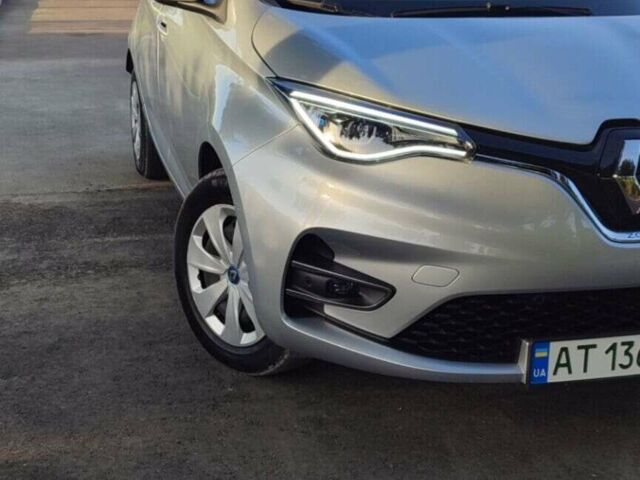 Сірий Рено Зое, об'ємом двигуна 0 л та пробігом 46 тис. км за 13200 $, фото 1 на Automoto.ua