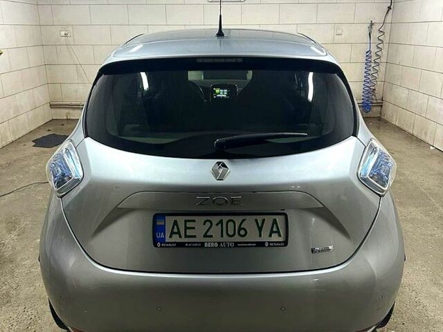 Сірий Рено Зое, об'ємом двигуна 0 л та пробігом 52 тис. км за 11100 $, фото 1 на Automoto.ua