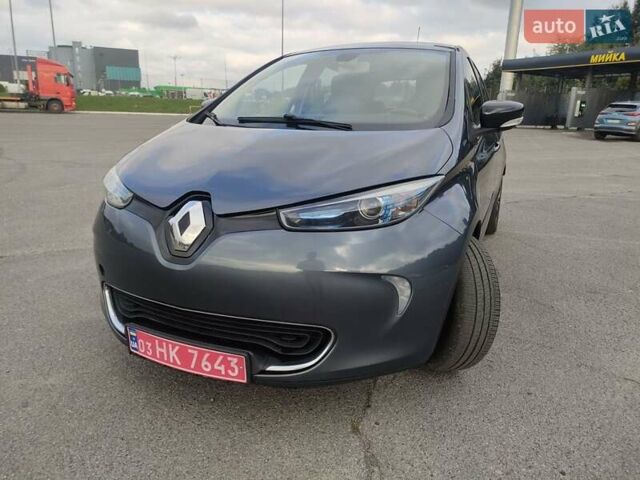Серый Рено Зое, объемом двигателя 0 л и пробегом 158 тыс. км за 9300 $, фото 8 на Automoto.ua