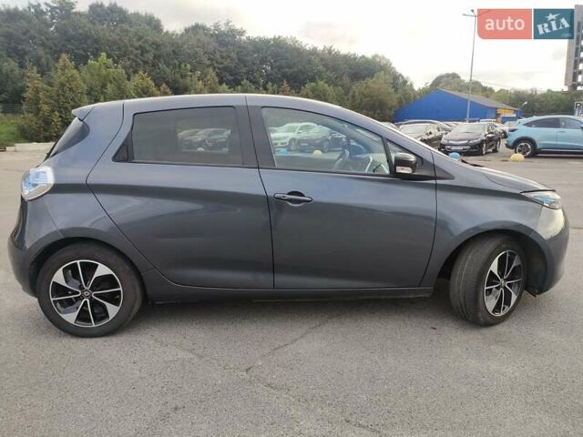 Серый Рено Зое, объемом двигателя 0 л и пробегом 158 тыс. км за 9300 $, фото 14 на Automoto.ua