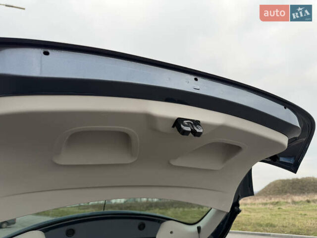 Сірий Рено Зое, об'ємом двигуна 0 л та пробігом 55 тис. км за 11999 $, фото 35 на Automoto.ua