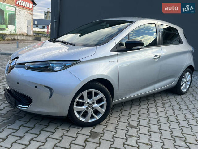 Сірий Рено Зое, об'ємом двигуна 0 л та пробігом 72 тис. км за 10350 $, фото 2 на Automoto.ua