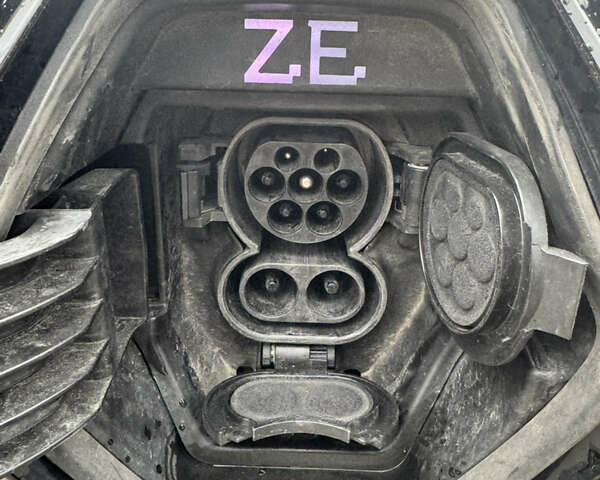 Рено Зое 2019 у Тернополі на Automoto.ua Сірий Рено Зое, об'ємом двигуна 0 л та пробігом 84 тис. км за 12800 $, фото 29 на Automoto.ua