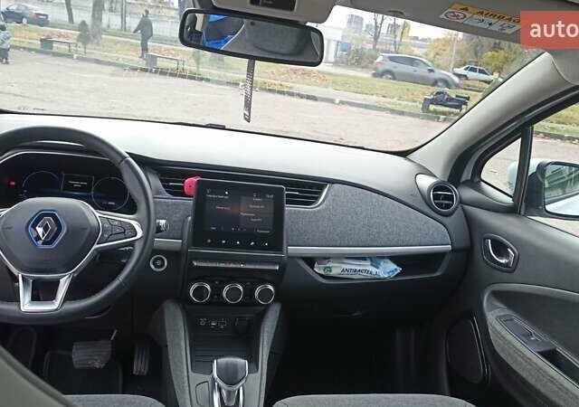 Сірий Рено Зое, об'ємом двигуна 0 л та пробігом 61 тис. км за 11499 $, фото 15 на Automoto.ua