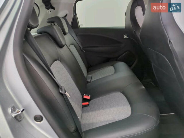 Сірий Рено Зое, об'ємом двигуна 0 л та пробігом 99 тис. км за 13400 $, фото 36 на Automoto.ua