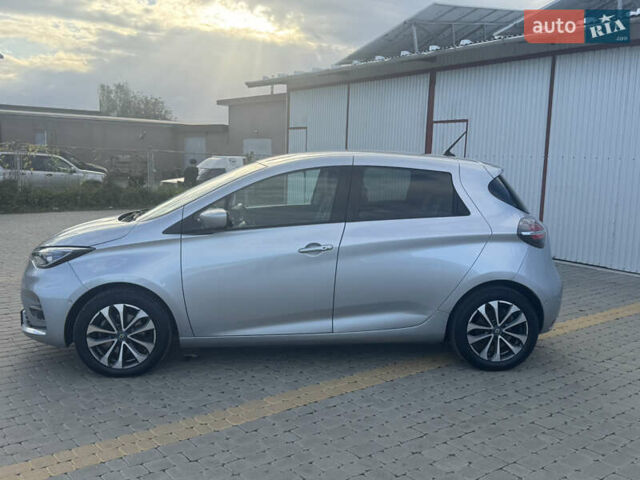 Серый Рено Зое, объемом двигателя 0 л и пробегом 130 тыс. км за 13350 $, фото 29 на Automoto.ua