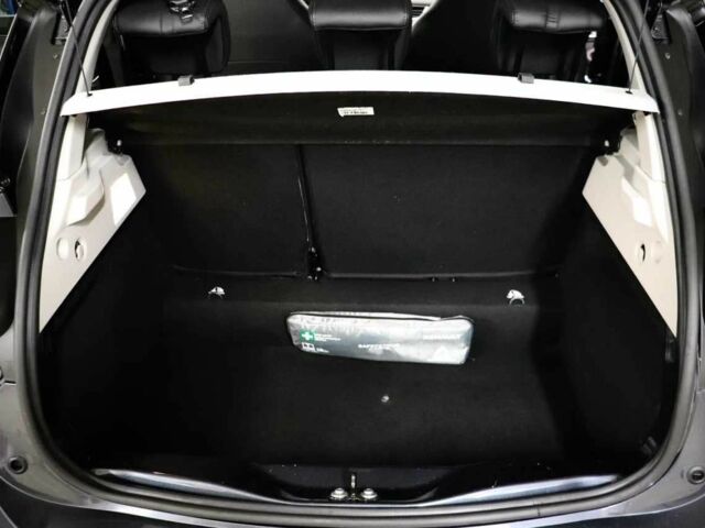 Серый Рено Зое, объемом двигателя 0 л и пробегом 39 тыс. км за 13500 $, фото 4 на Automoto.ua