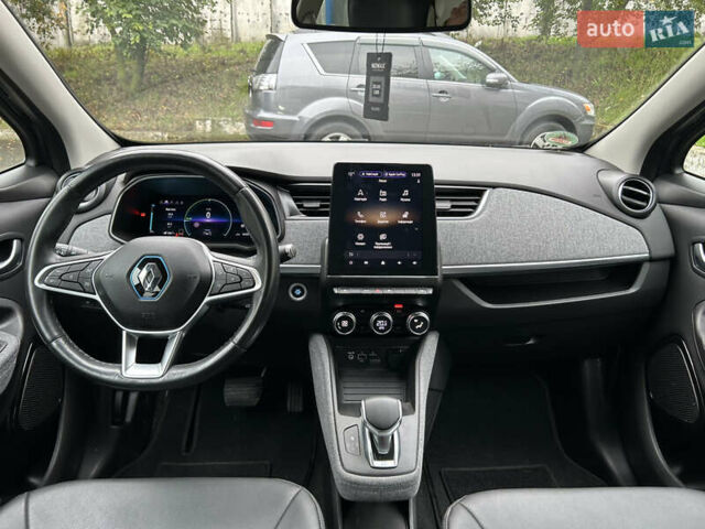 Серый Рено Зое, объемом двигателя 0 л и пробегом 16 тыс. км за 14800 $, фото 20 на Automoto.ua