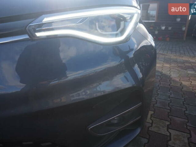 Серый Рено Зое, объемом двигателя 0 л и пробегом 174 тыс. км за 12000 $, фото 20 на Automoto.ua