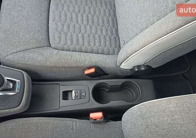 Сірий Рено Зое, об'ємом двигуна 0 л та пробігом 61 тис. км за 11499 $, фото 22 на Automoto.ua