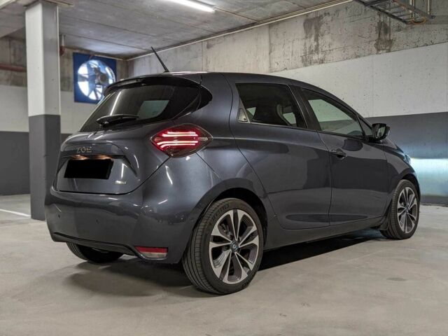 Серый Рено Зое, объемом двигателя 0 л и пробегом 65 тыс. км за 10800 $, фото 3 на Automoto.ua