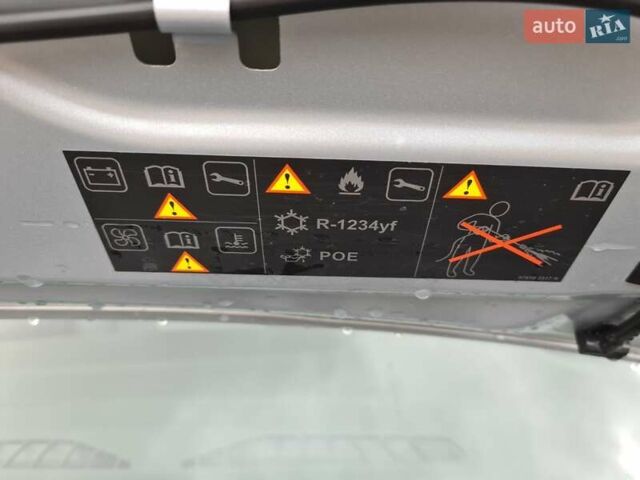Серый Рено Зое, объемом двигателя 0 л и пробегом 93 тыс. км за 11950 $, фото 13 на Automoto.ua