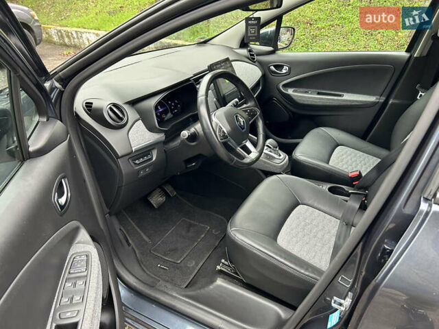 Серый Рено Зое, объемом двигателя 0 л и пробегом 16 тыс. км за 14800 $, фото 9 на Automoto.ua