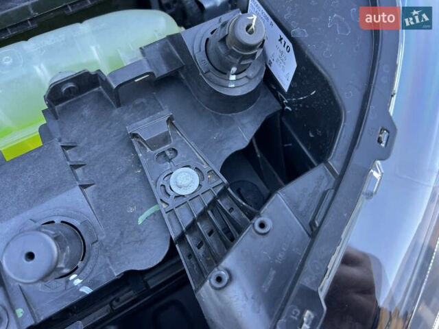 Сірий Рено Зое, об'ємом двигуна 0 л та пробігом 4 тис. км за 12900 $, фото 29 на Automoto.ua