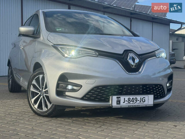 Серый Рено Зое, объемом двигателя 0 л и пробегом 130 тыс. км за 13350 $, фото 13 на Automoto.ua