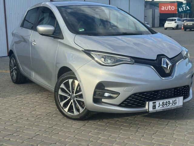 Серый Рено Зое, объемом двигателя 0 л и пробегом 130 тыс. км за 13350 $, фото 19 на Automoto.ua