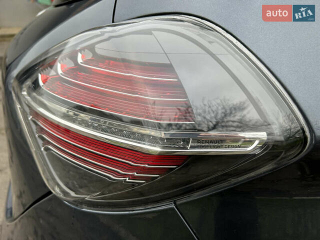 Серый Рено Зое, объемом двигателя 0 л и пробегом 16 тыс. км за 14800 $, фото 32 на Automoto.ua