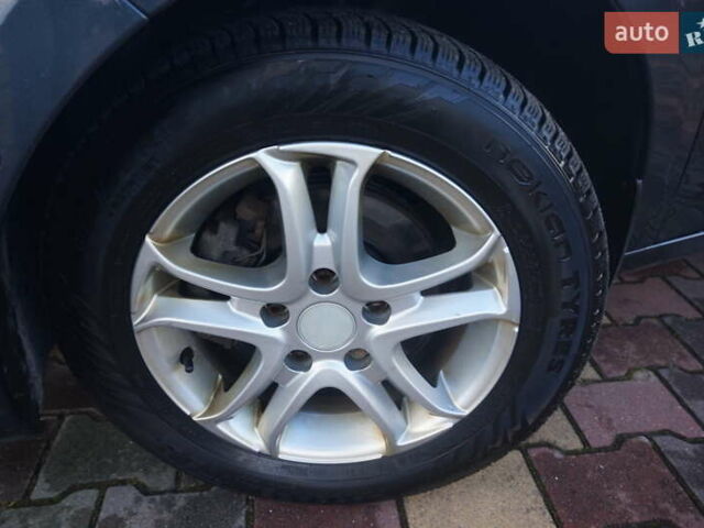 Серый Рено Зое, объемом двигателя 0 л и пробегом 174 тыс. км за 12000 $, фото 66 на Automoto.ua