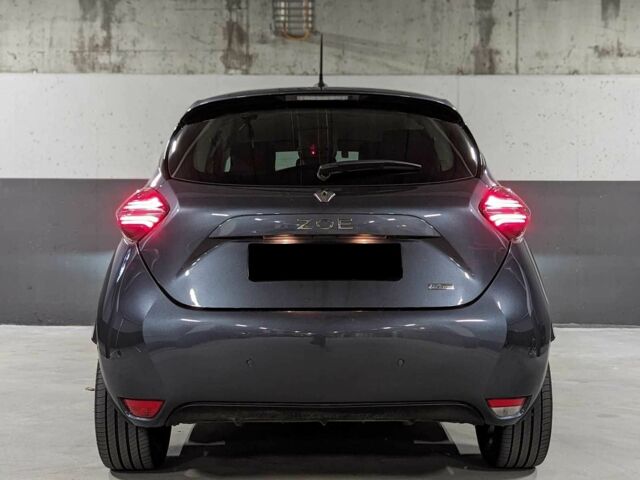 Серый Рено Зое, объемом двигателя 0 л и пробегом 65 тыс. км за 10800 $, фото 5 на Automoto.ua