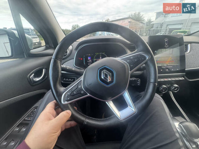 Серый Рено Зое, объемом двигателя 0 л и пробегом 130 тыс. км за 13350 $, фото 76 на Automoto.ua
