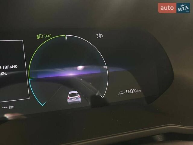 Серый Рено Зое, объемом двигателя 0 л и пробегом 124 тыс. км за 11200 $, фото 23 на Automoto.ua