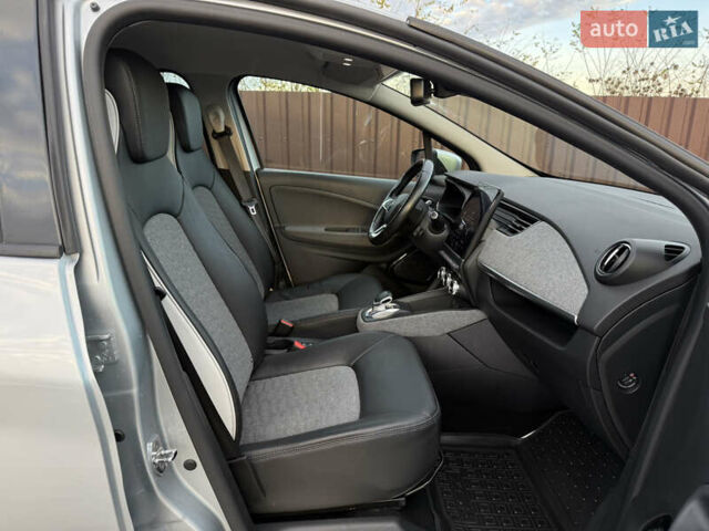 Сірий Рено Зое, об'ємом двигуна 0 л та пробігом 77 тис. км за 13350 $, фото 24 на Automoto.ua