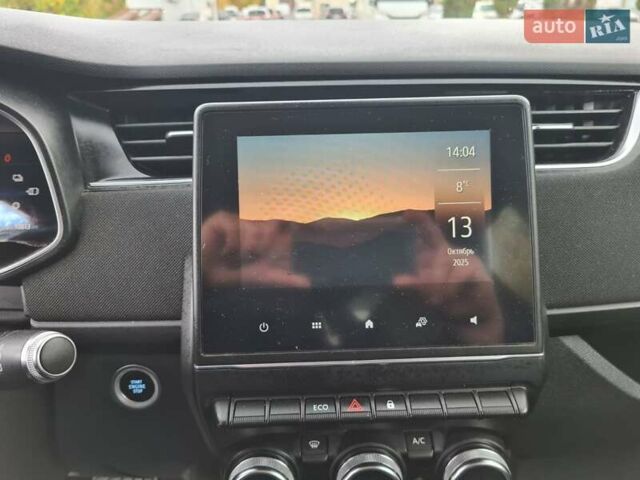 Серый Рено Зое, объемом двигателя 0 л и пробегом 93 тыс. км за 11950 $, фото 23 на Automoto.ua