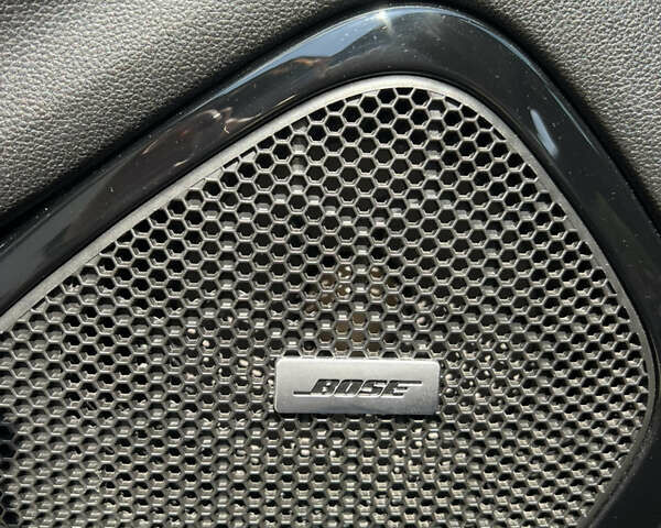 Серый Рено Зое, объемом двигателя 0 л и пробегом 129 тыс. км за 13700 $, фото 8 на Automoto.ua