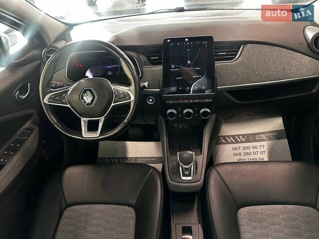 Серый Рено Зое, объемом двигателя 0 л и пробегом 124 тыс. км за 11200 $, фото 34 на Automoto.ua