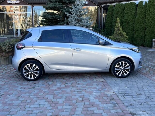 Серый Рено Зое, объемом двигателя 0 л и пробегом 100 тыс. км за 317 $, фото 17 на Automoto.ua