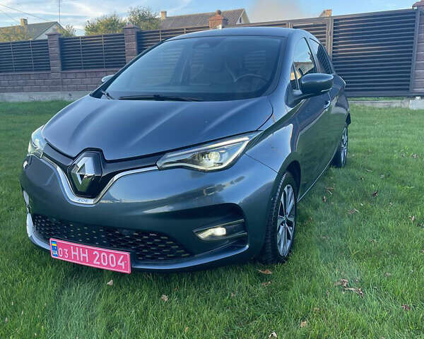 Серый Рено Зое, объемом двигателя 0 л и пробегом 68 тыс. км за 12500 $, фото 1 на Automoto.ua