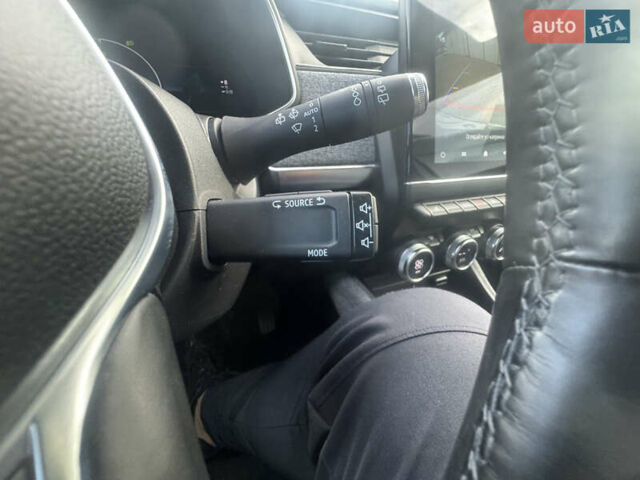 Серый Рено Зое, объемом двигателя 0 л и пробегом 130 тыс. км за 13350 $, фото 78 на Automoto.ua