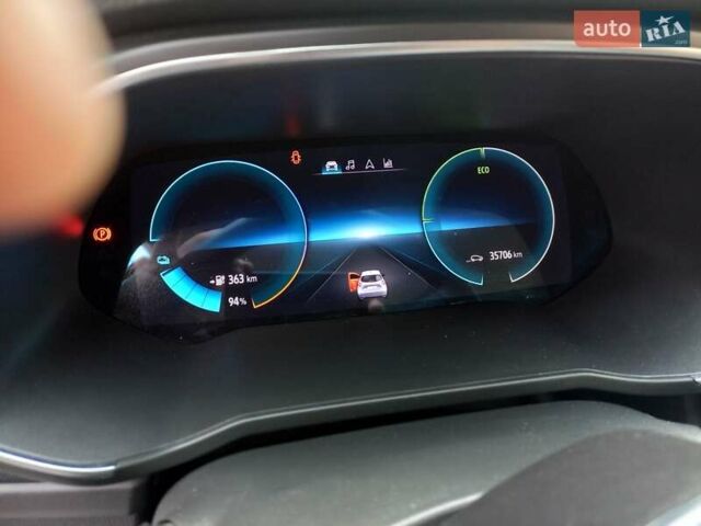 Серый Рено Зое, объемом двигателя 0 л и пробегом 36 тыс. км за 12950 $, фото 10 на Automoto.ua