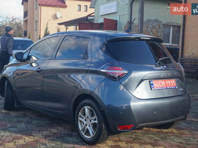 Серый Рено Зое, объемом двигателя 0 л и пробегом 174 тыс. км за 12000 $, фото 9 на Automoto.ua