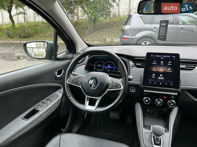 Серый Рено Зое, объемом двигателя 0 л и пробегом 16 тыс. км за 14800 $, фото 19 на Automoto.ua