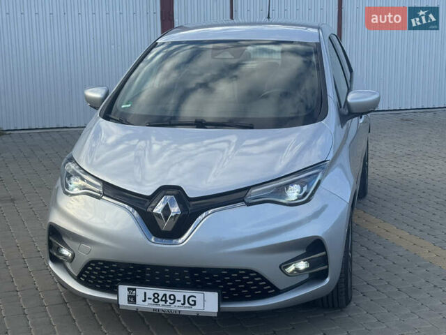 Серый Рено Зое, объемом двигателя 0 л и пробегом 130 тыс. км за 13350 $, фото 26 на Automoto.ua