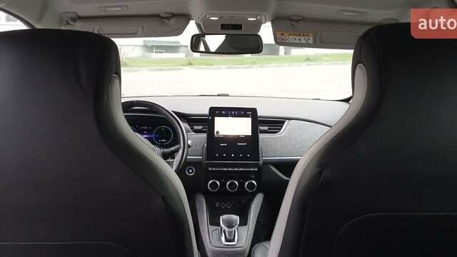 Сірий Рено Зое, об'ємом двигуна 0 л та пробігом 114 тис. км за 13200 $, фото 8 на Automoto.ua