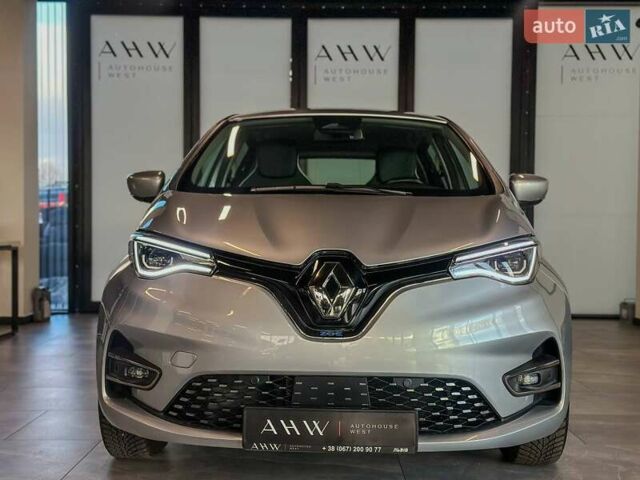 Серый Рено Зое, объемом двигателя 0 л и пробегом 124 тыс. км за 11200 $, фото 1 на Automoto.ua