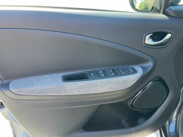 Сірий Рено Зое, об'ємом двигуна 0 л та пробігом 46 тис. км за 11350 $, фото 12 на Automoto.ua