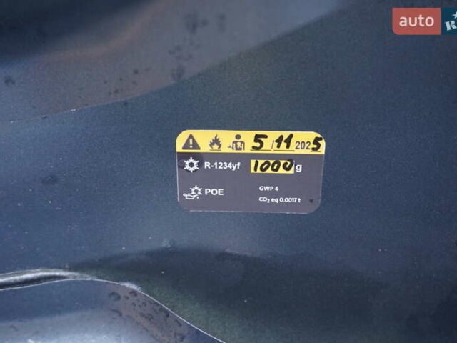 Серый Рено Зое, объемом двигателя 0 л и пробегом 174 тыс. км за 12000 $, фото 61 на Automoto.ua