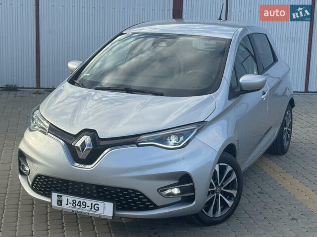 Серый Рено Зое, объемом двигателя 0 л и пробегом 130 тыс. км за 13350 $, фото 2 на Automoto.ua