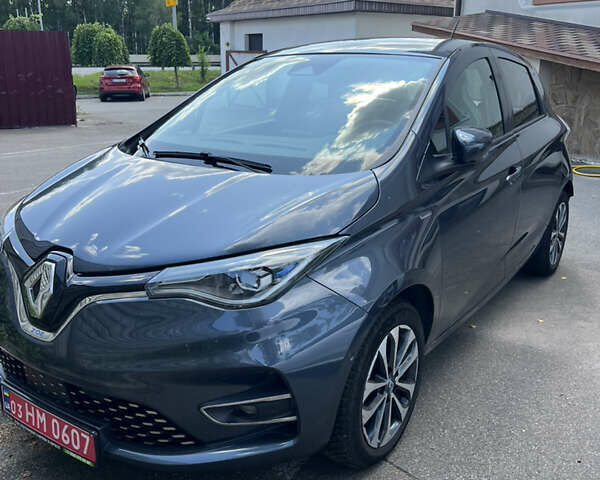 Серый Рено Зое, объемом двигателя 0 л и пробегом 129 тыс. км за 13700 $, фото 20 на Automoto.ua