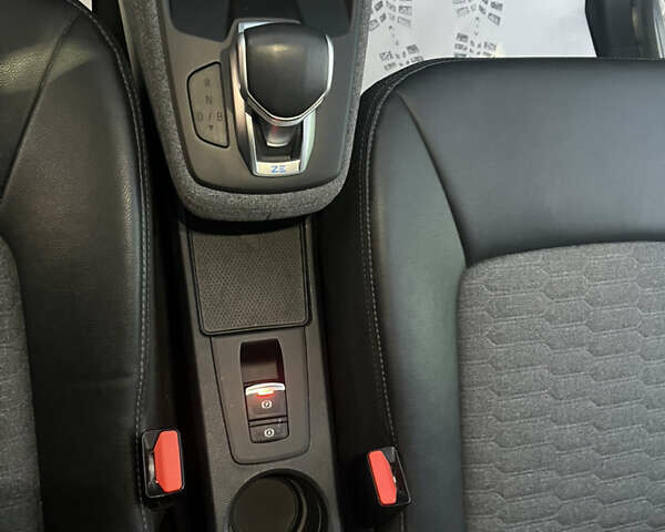 Сірий Рено Зое, об'ємом двигуна 0 л та пробігом 86 тис. км за 12300 $, фото 31 на Automoto.ua