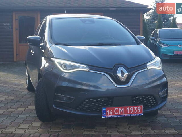 Серый Рено Зое, объемом двигателя 0 л и пробегом 174 тыс. км за 12000 $, фото 3 на Automoto.ua