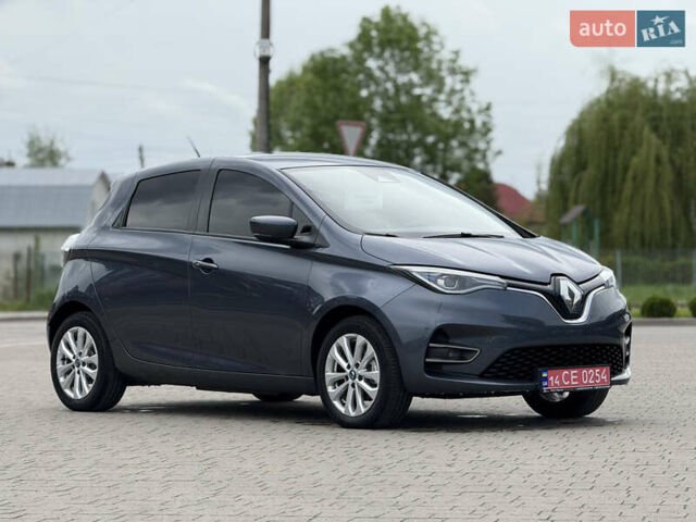 Серый Рено Зое, объемом двигателя 0 л и пробегом 125 тыс. км за 11700 $, фото 1 на Automoto.ua