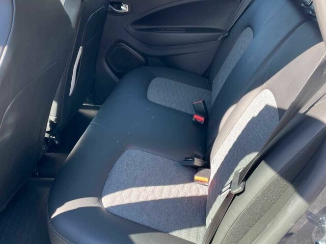 Сірий Рено Зое, об'ємом двигуна 0 л та пробігом 46 тис. км за 11350 $, фото 14 на Automoto.ua