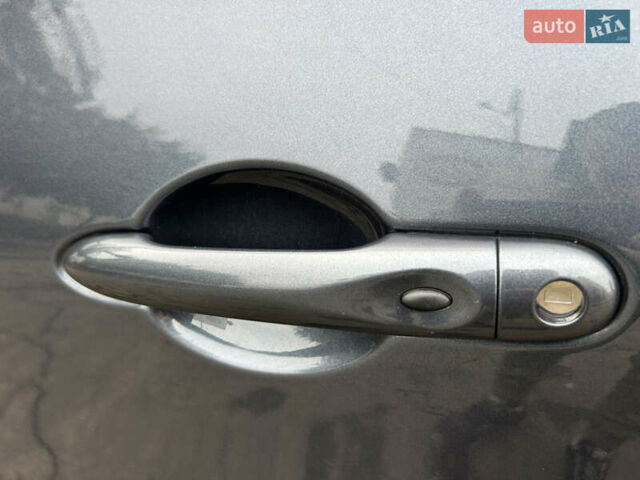 Серый Рено Зое, объемом двигателя 0 л и пробегом 16 тыс. км за 14800 $, фото 8 на Automoto.ua